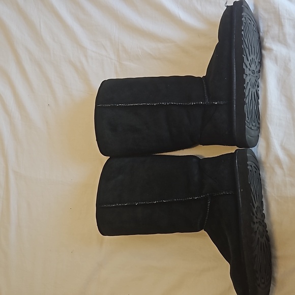 Black Classic Tall UGGS Size 7 - Picture 7 of 11